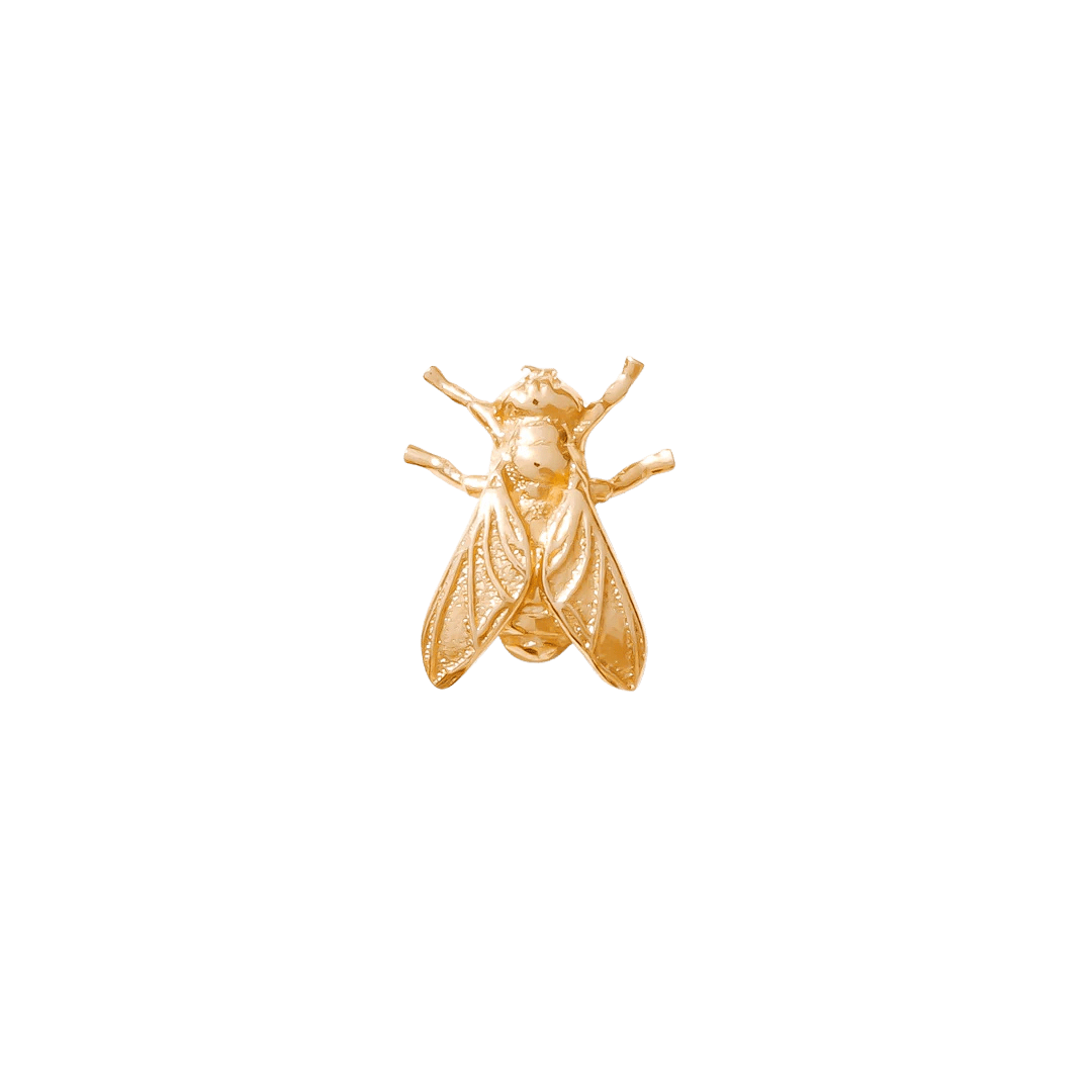 Fly pin with realistic wings and body texture
