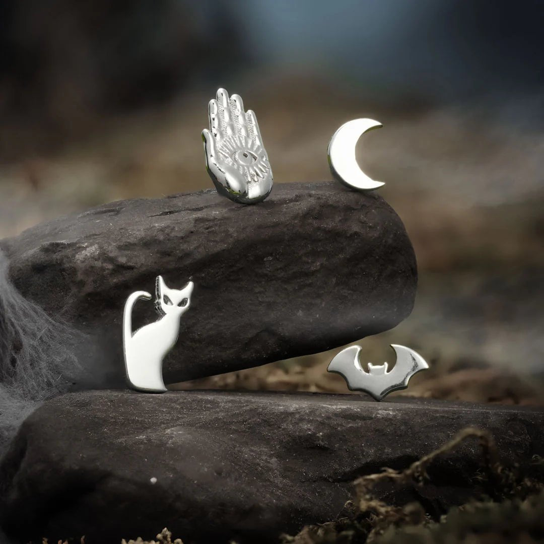 Model Wearing Foretold in Flat Piercing