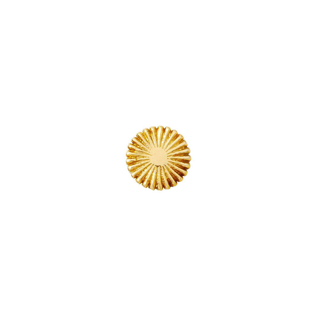 Poker Chip-shaped gold threadless pin with textured grooves