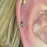 Pyxis Minimalist Spike End – Side Profile in Yellow Gold