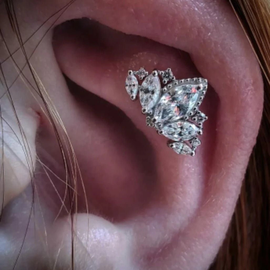 Queen Naveen 14K Gold Threadless End with CZ Cluster – Front View