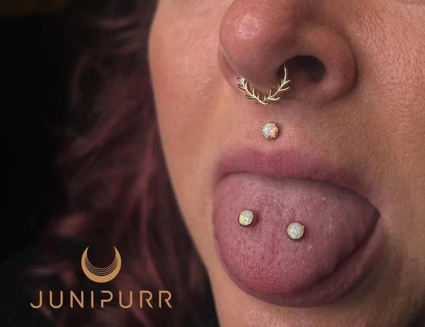 Raven Ring 14K Gold Seam Ring – Front View