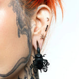 Spider 14K Gold Threadless Pin – Front Close-Up