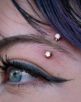 Empress – 14K Gold CZ Curved Gem Barbell - piercing - zone.com