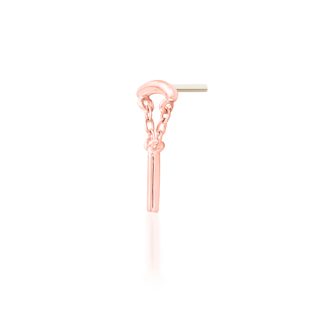 Side Profile Showing Aydan’s Elongated Form