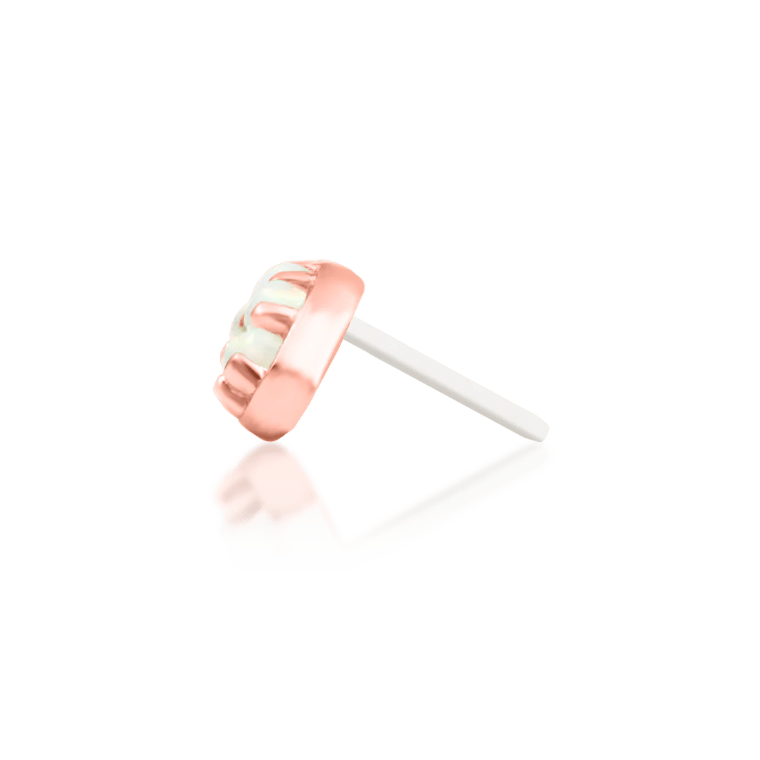 Arched Design of Curven End with Opals – Close-Up