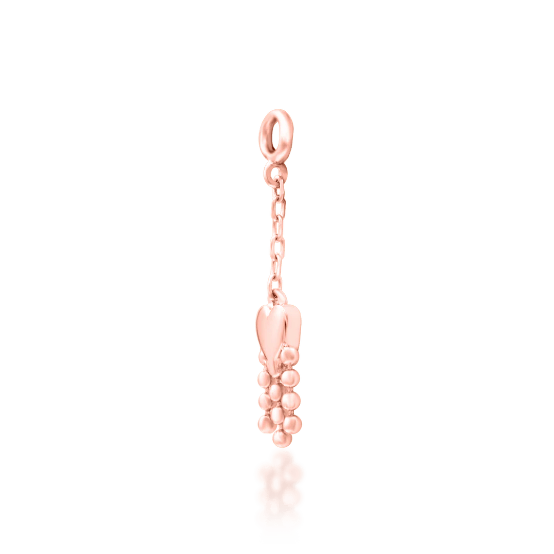Styled photo of Je T’aime with hoop or end – adds soft movement and charm