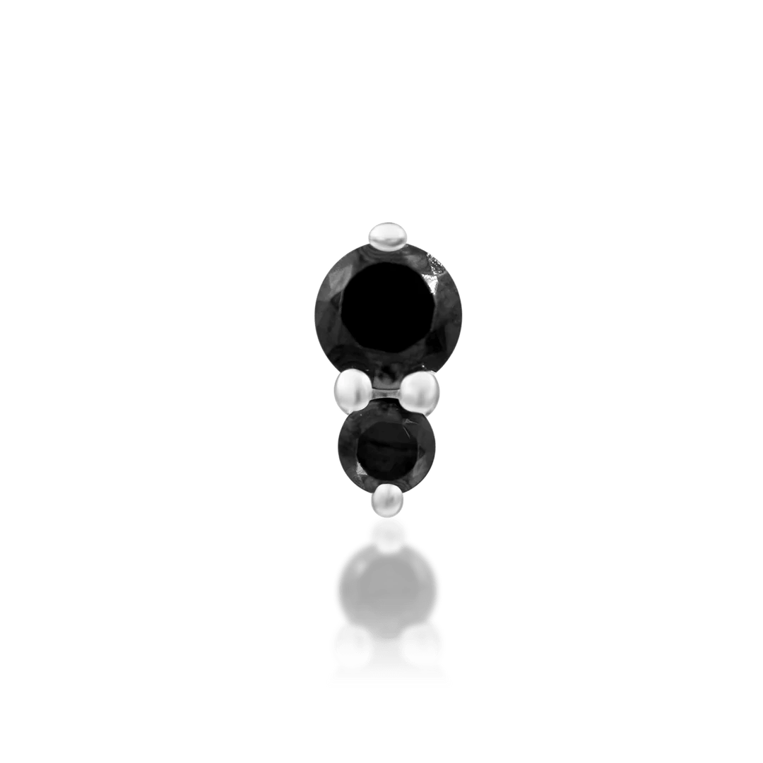 Front view of Aman in white gold – minimal black gemstone silhouette