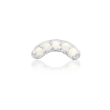 Front view of Curven jewelry in white gold – elegant curved design