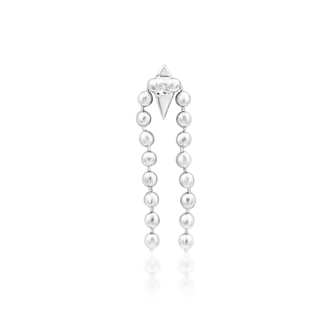 Front view of Malia in white gold – delicate drop chain with subtle detail