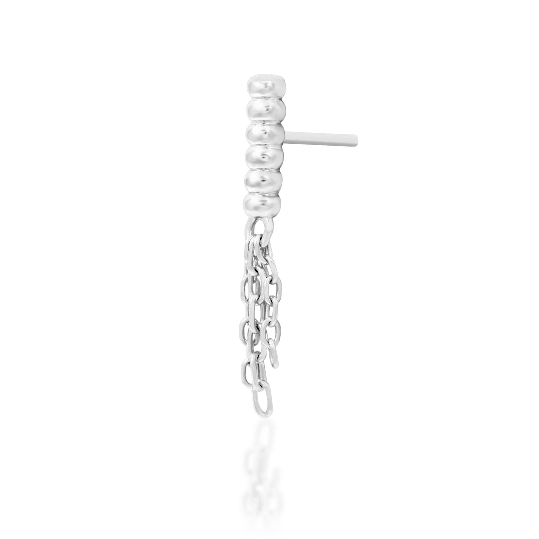 Detail View of Mistress Chain Threads – Fine Gold Craftsmanship