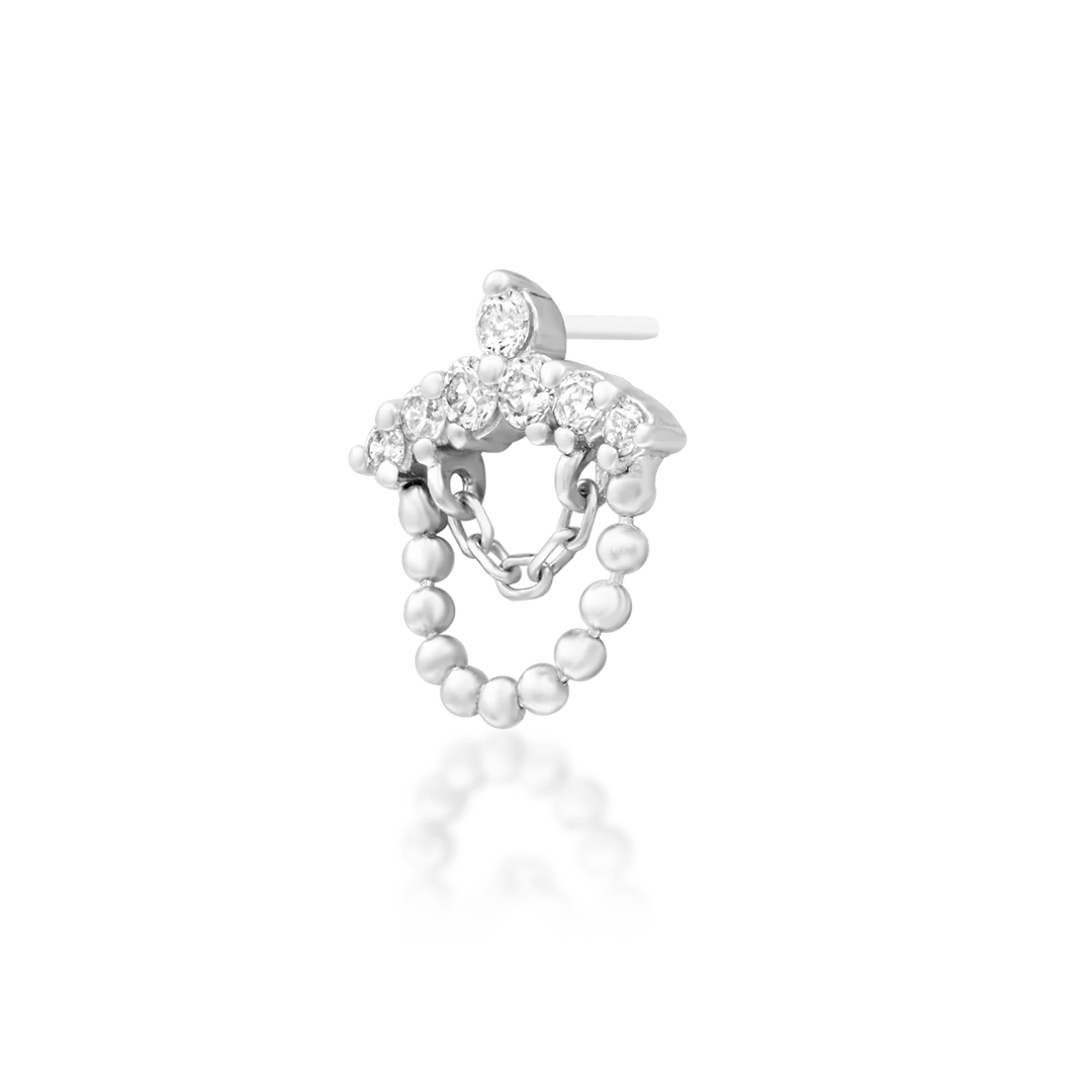Macro image of Ninette end – polished 14k gold and F-grade diamonds