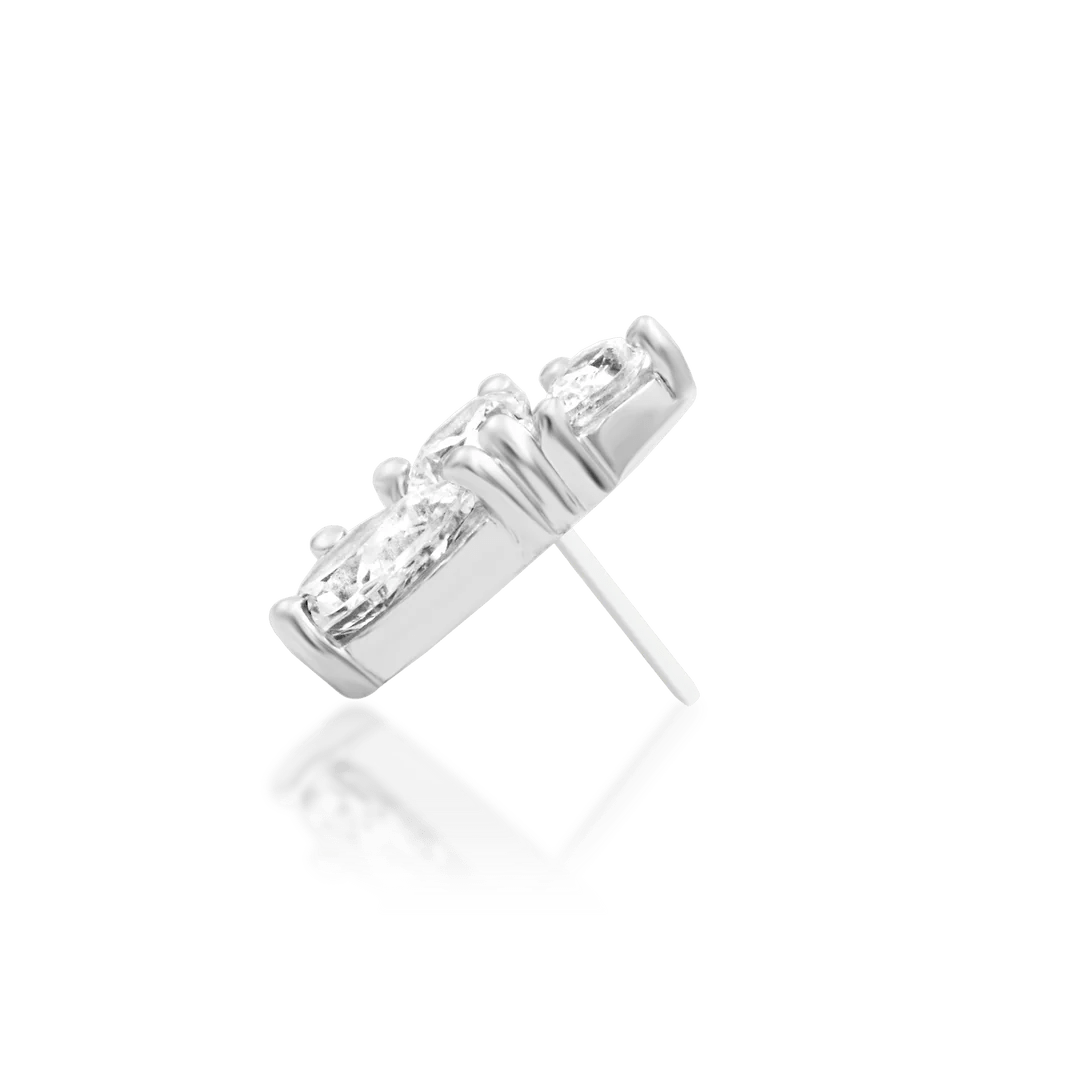 Padma End in White Gold Displayed on Jewelry Stand