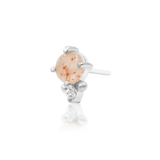 Macro shot of Rosalind end – polished gold and delicate gemstone pairing