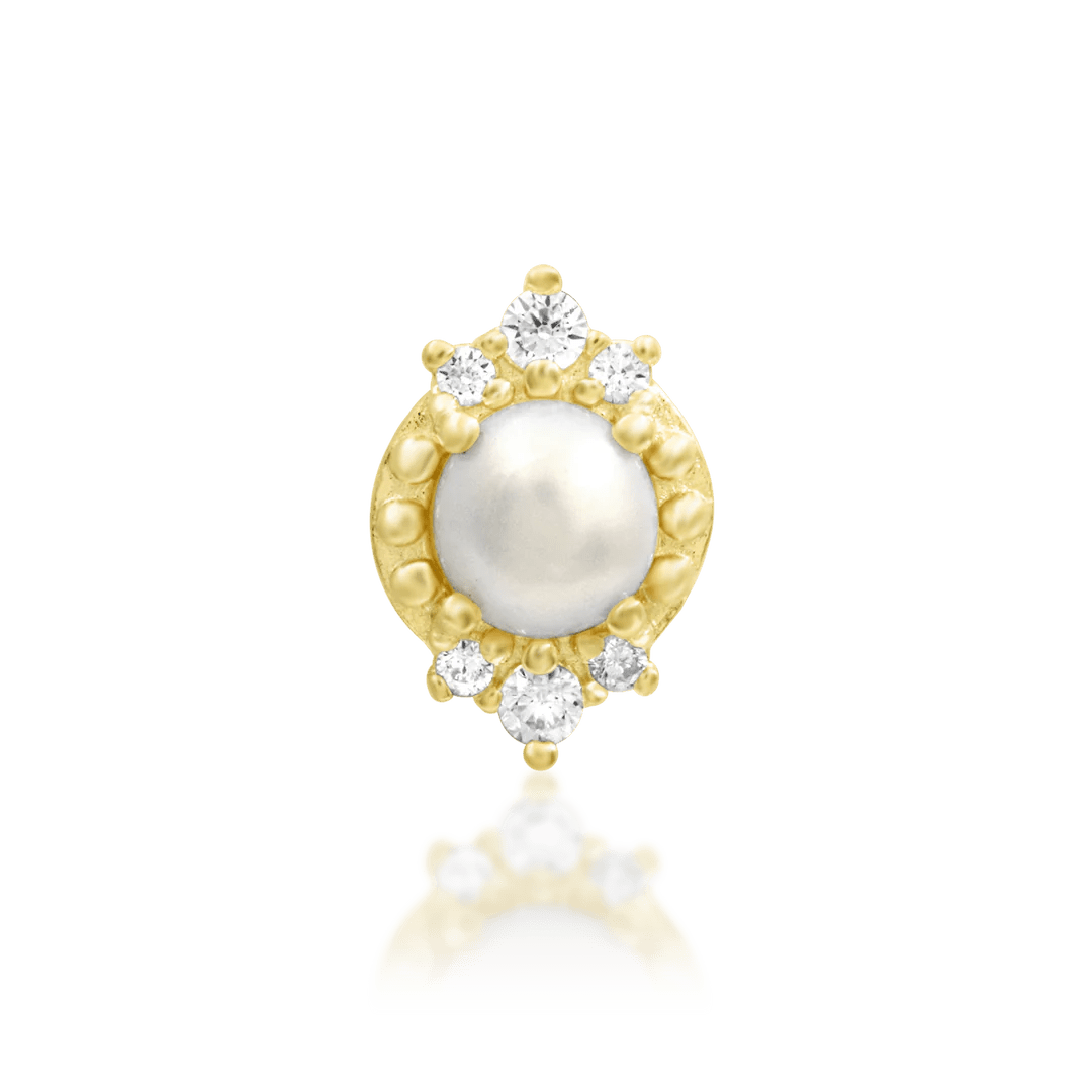 Regal 14K yellow gold jewelry with luminous pearl centerpiece