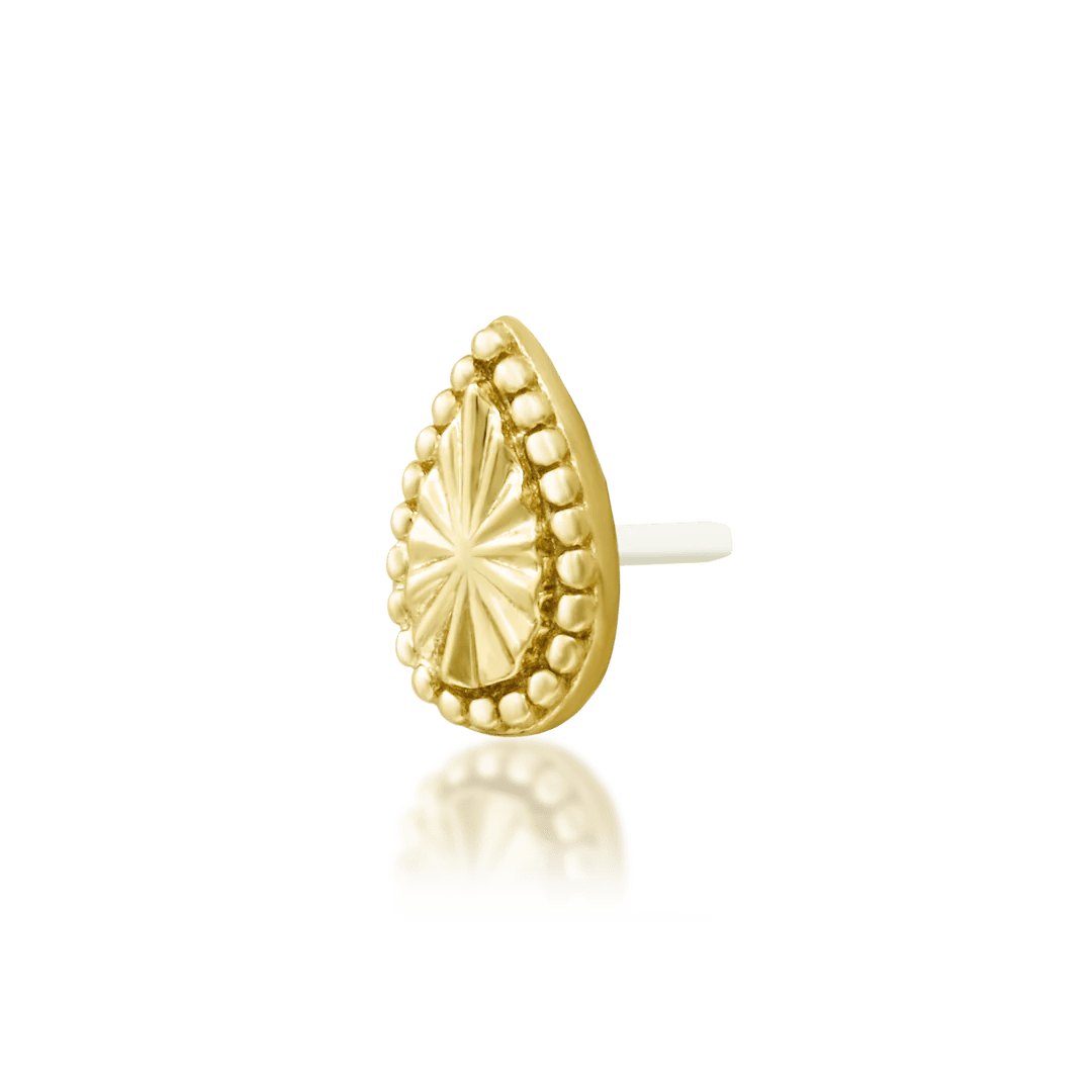 Top-down image of Remi – classic teardrop outlined in delicate gold beads
