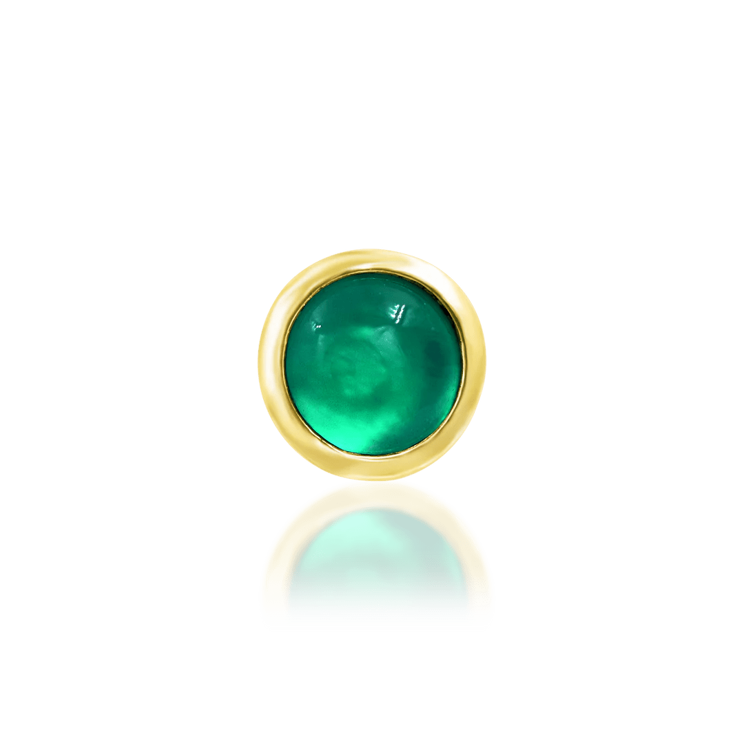 Verity 14K Gold Threadless End with Emerald – Front Studio View