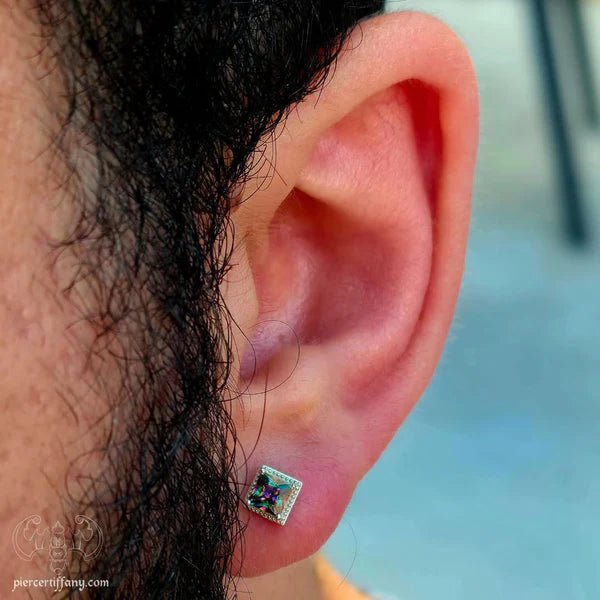 Queen Mystic – Mystic Topaz Crown – 14K Gold Threadless End - piercing - zone.com