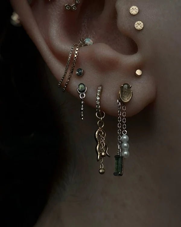 Veqq II – Moss Agate & Pearl Drop – 14K Gold Hanging Charm - piercing - zone.com
