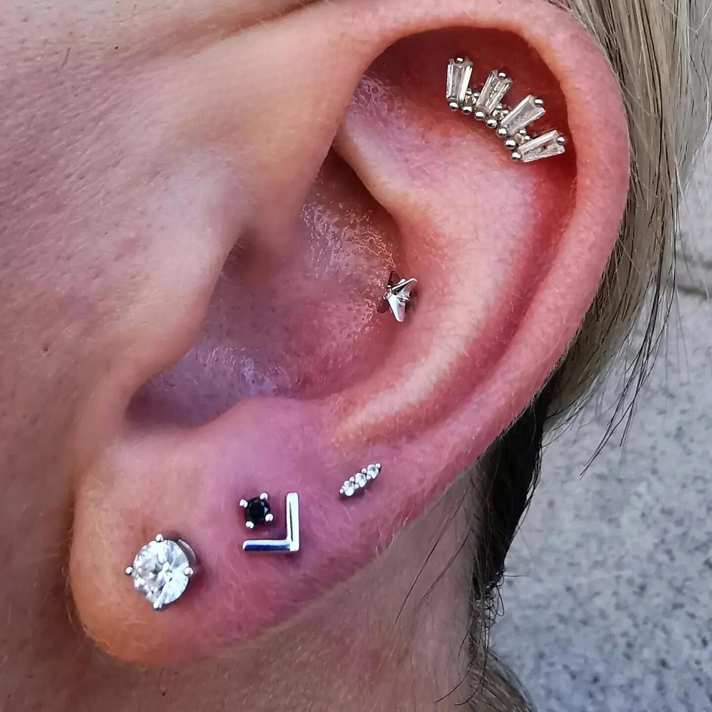 BLACK DIAMOND PRONG - THREADLESS END piercing-zone.com