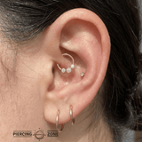 3 Gem Bezel Cluster Seamless Ring – 14K Gold Cup & Divot Design - piercing - zone.com