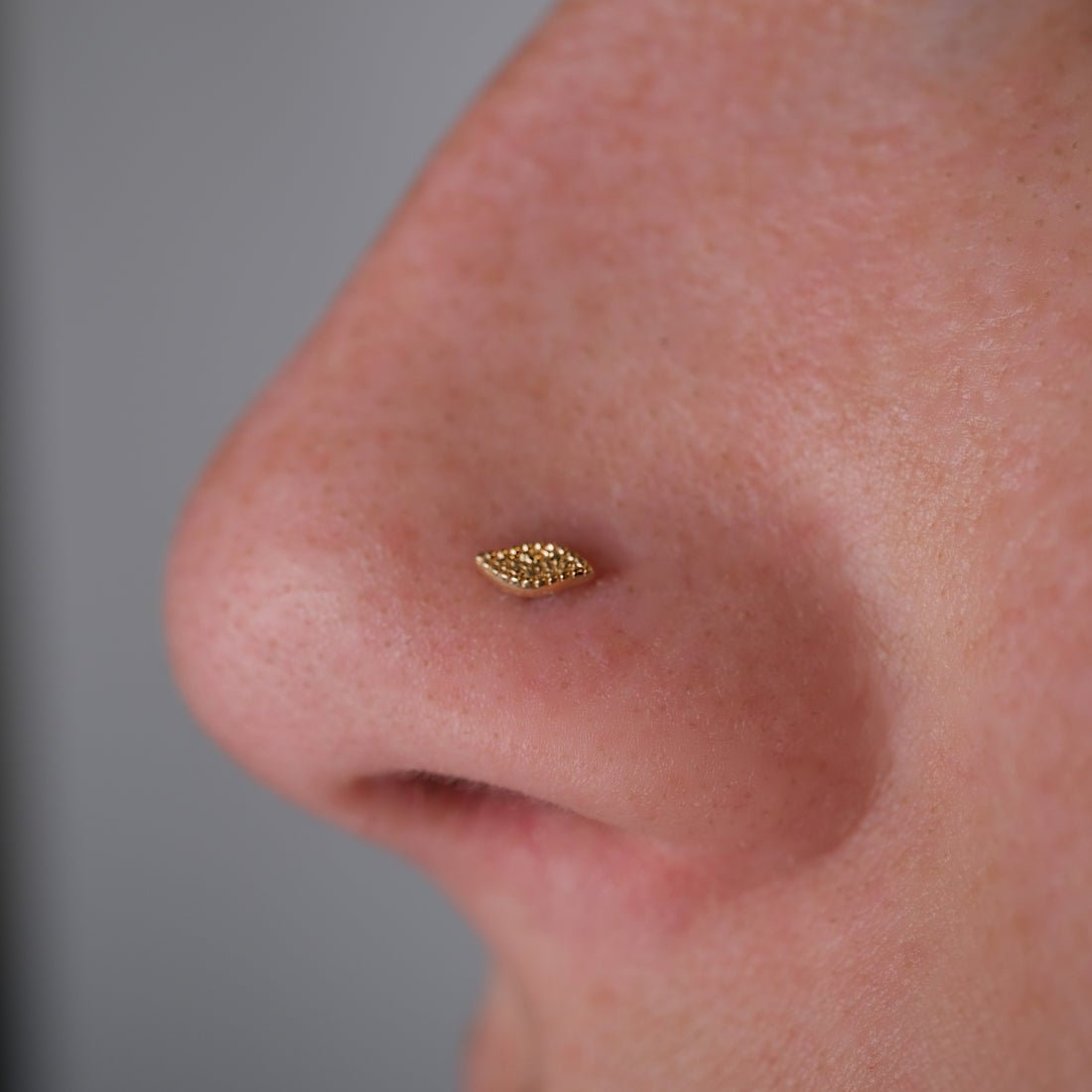 Wisp – 14K Gold CZ Threadless End