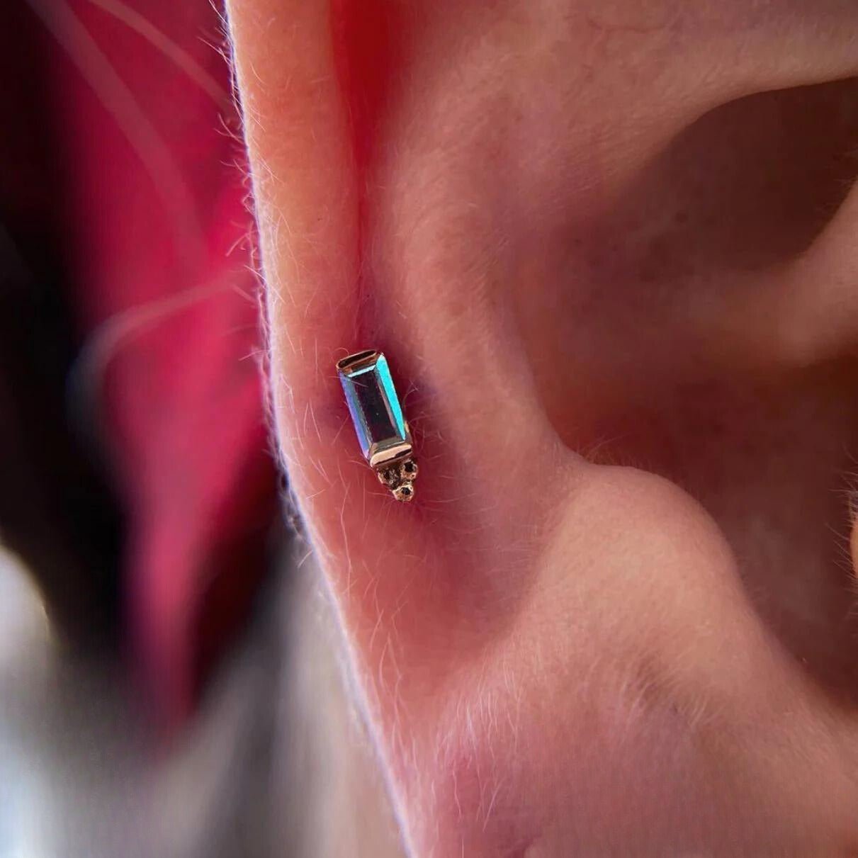 DIOR - MERCURY MIST TOPAZ - THREADLESS END piercing-zone.com