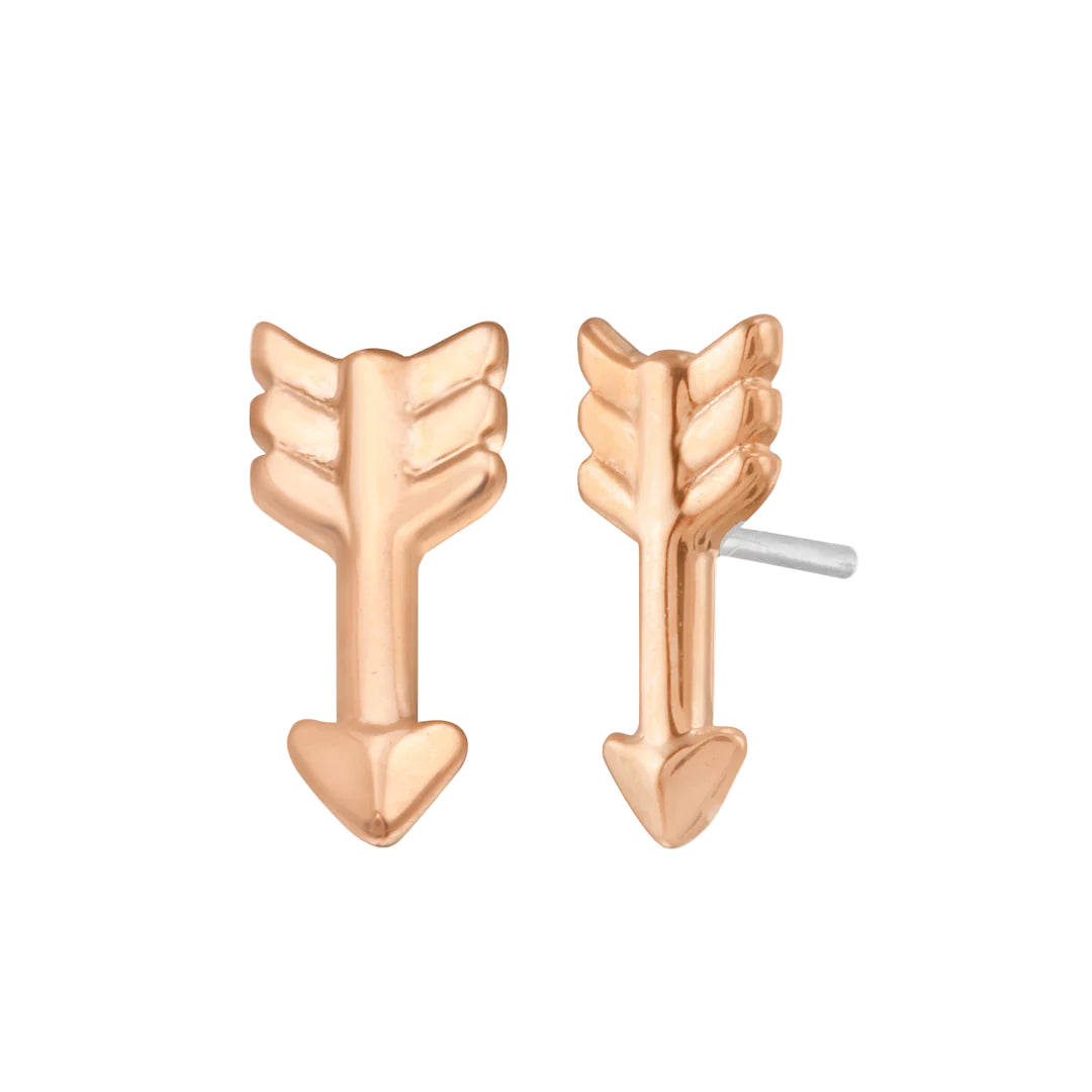 Side Profile of Arrow 14K Gold End – Sleek Detailing