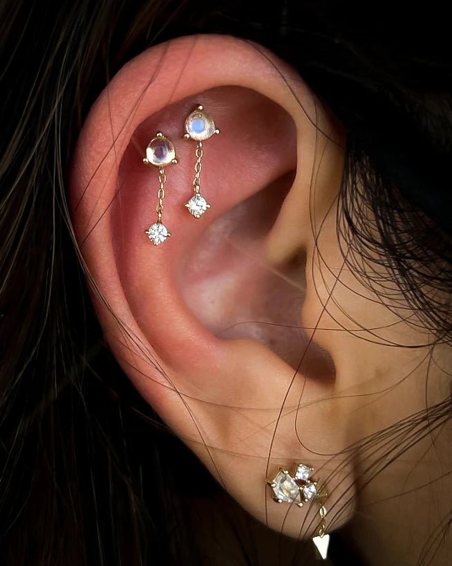 BIANCA - MOONSTONE + WHITE SAPPHIRE - THREADLESS END WITH DANGLE piercing-zone.com