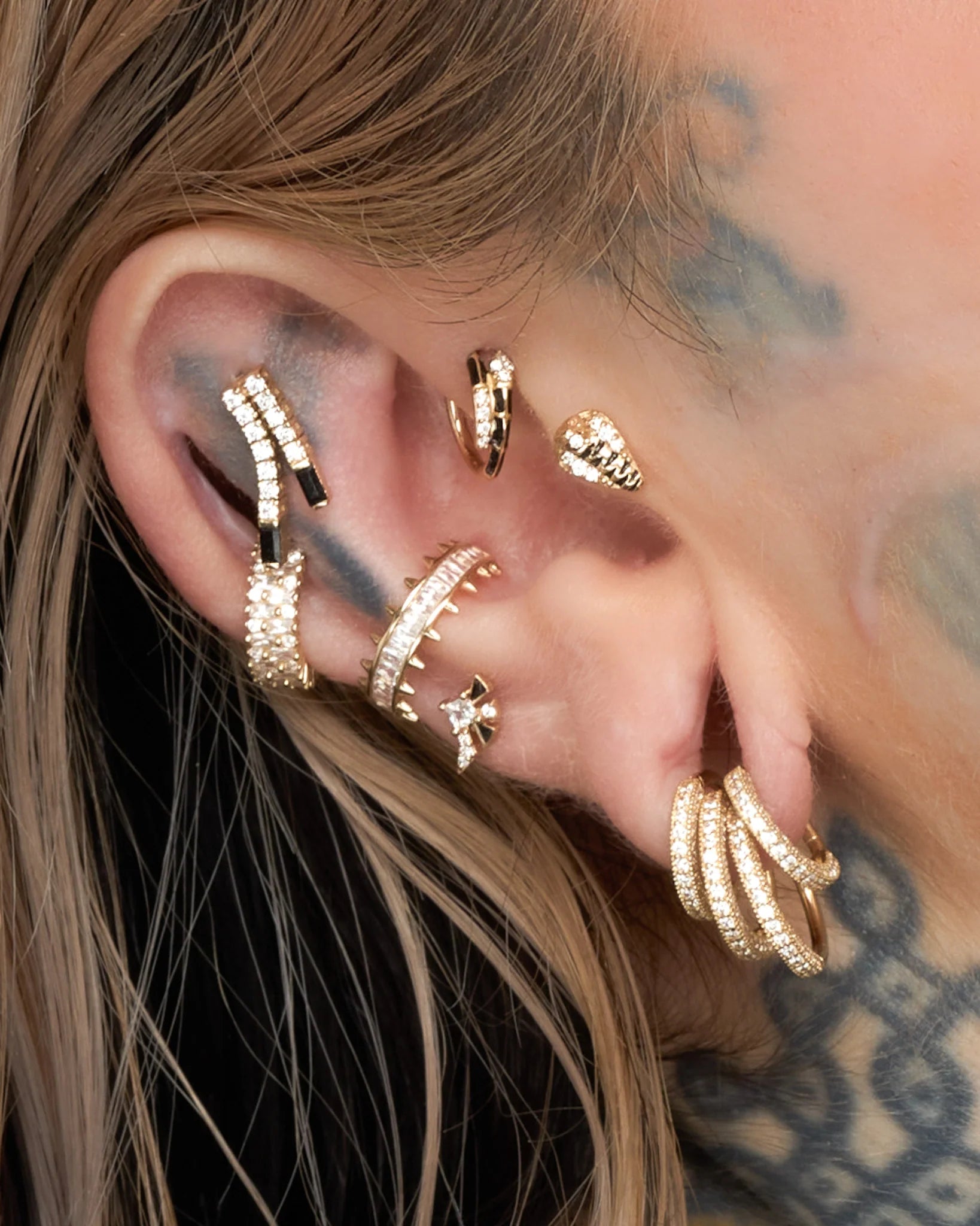 Akira CZ Clicker – 14K Gold Edgy Hinged Ring