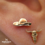 Cowgirl Hat End in Yellow Gold – Studio Lighting View