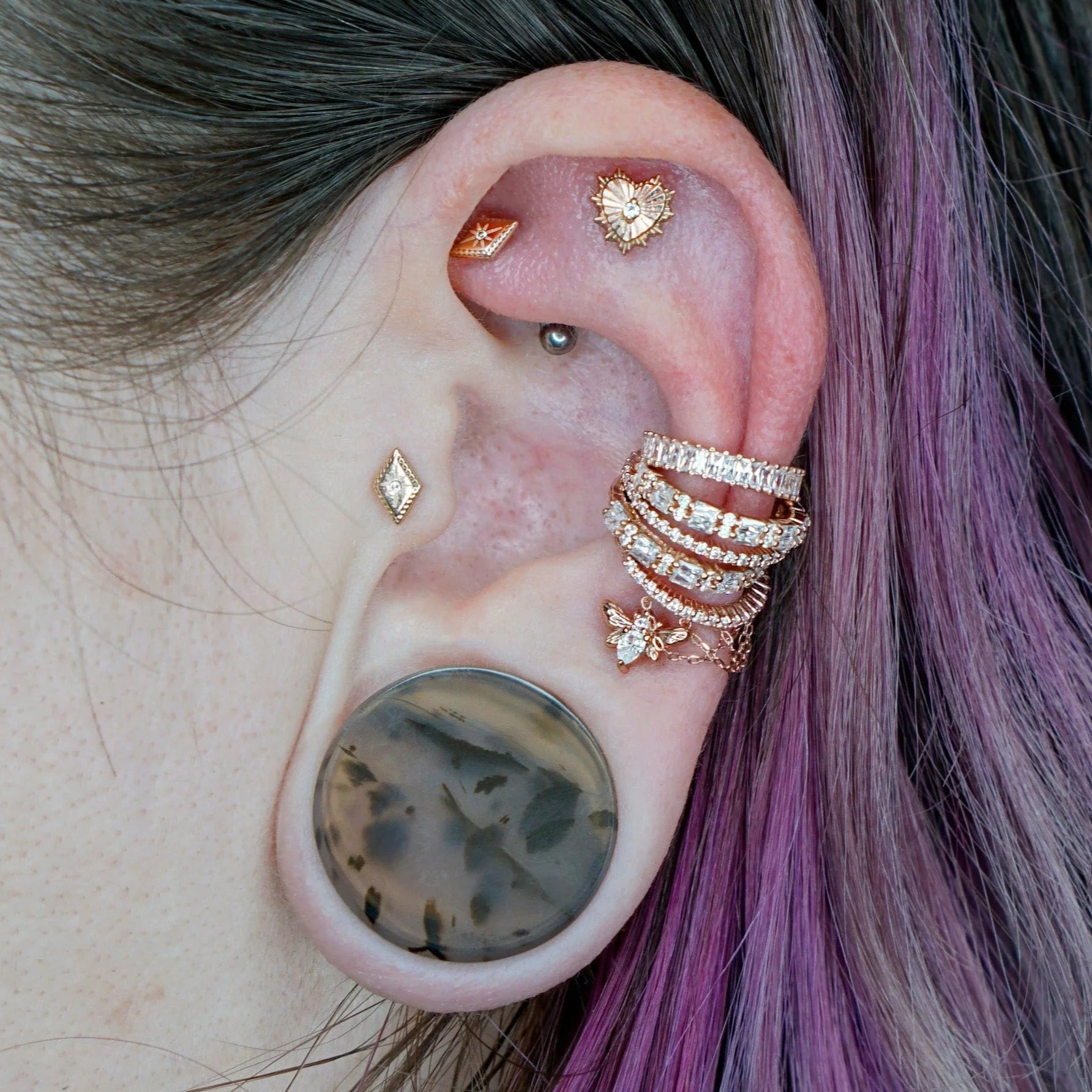 Bee Chic – CZ 14K Gold Threadless End