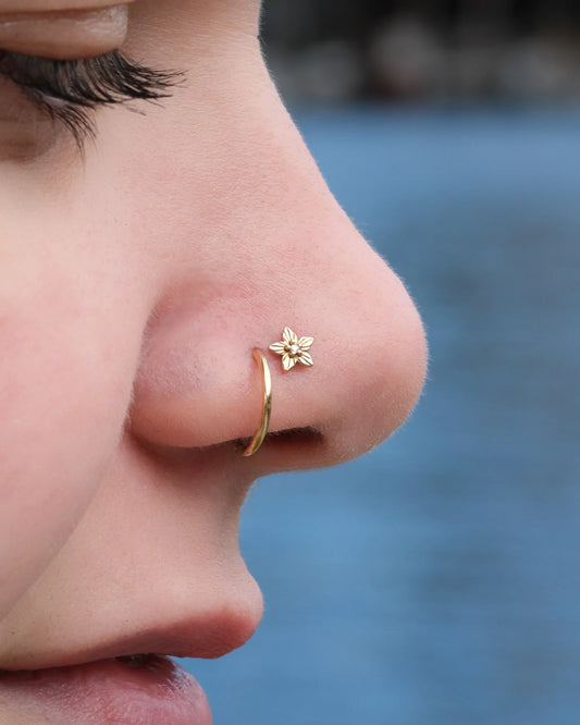 Lula Diamond Flower – 14K Gold Threadless End