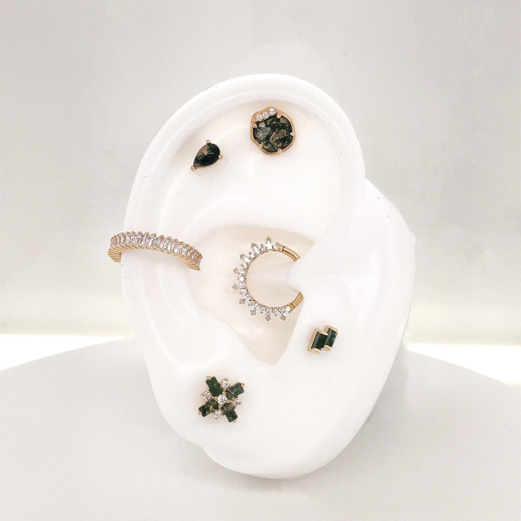 CULT FAVORITE - CZ - SOLID 14KT GOLD CLICKER piercing-zone.com