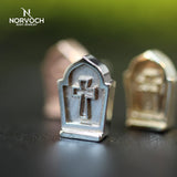 Gravestone End in Yellow Gold – Studio Lighting View