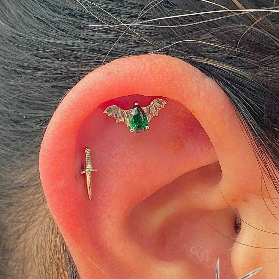 BAT WITH EMERALD CZ 14K GOLD - THREADLESS END piercing-zone.com