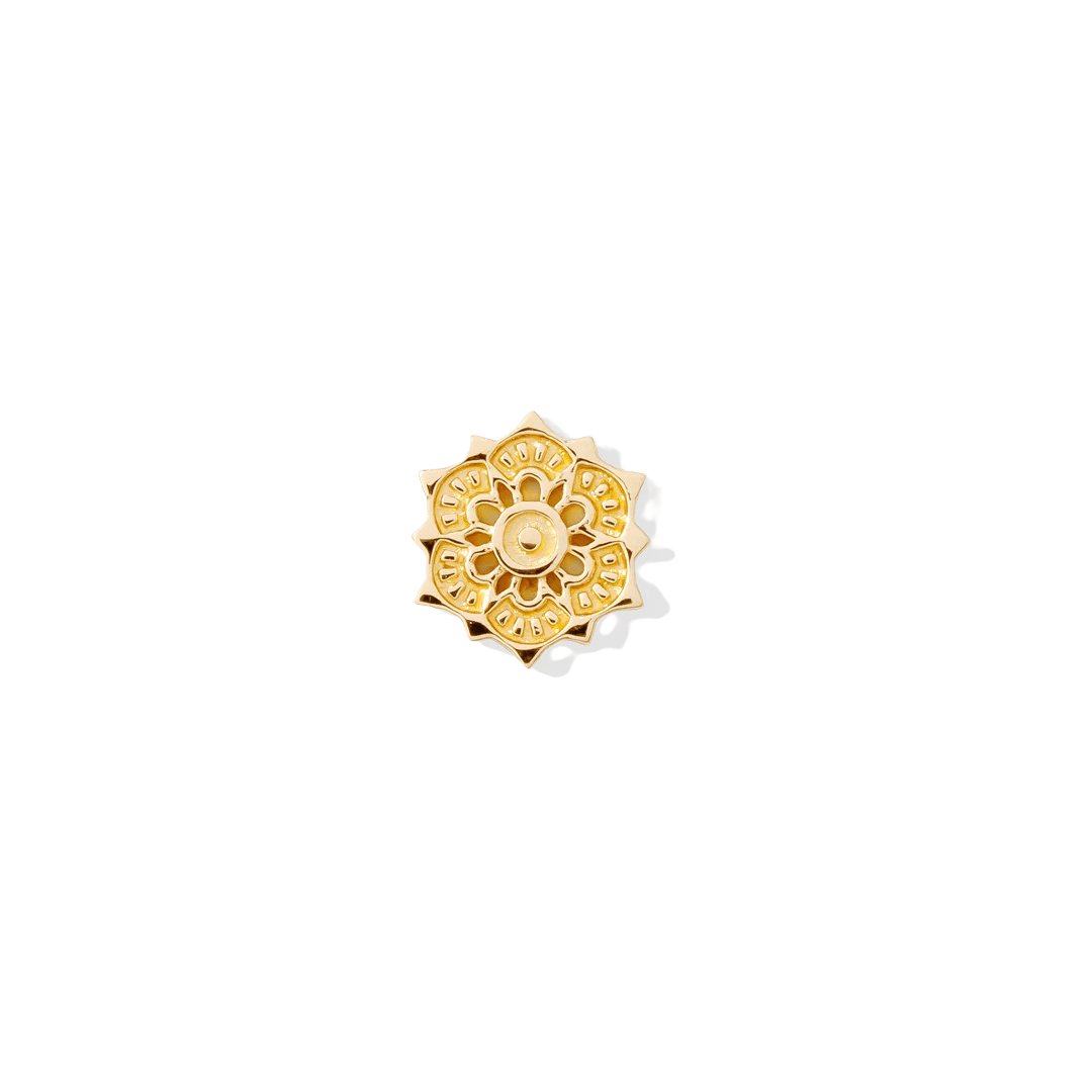 Lotus-shaped 14K gold threadless pin with openwork petals