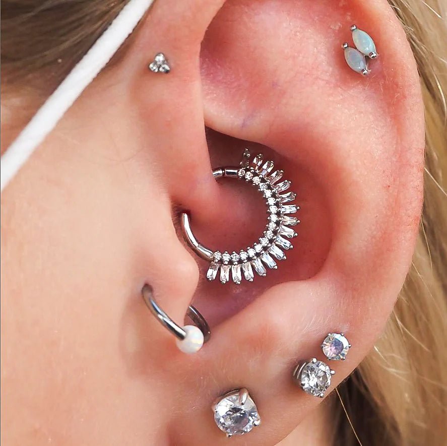 HYPNOTIC - CZ - SOLID 14KT GOLD CLICKER piercing-zone.com