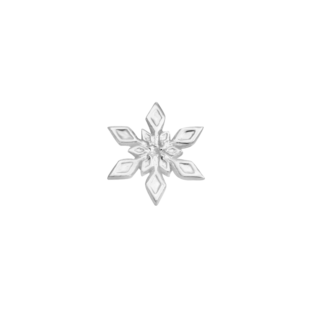 Model Wearing Rime Snowflake in Helix Piercing – Minimal Styling