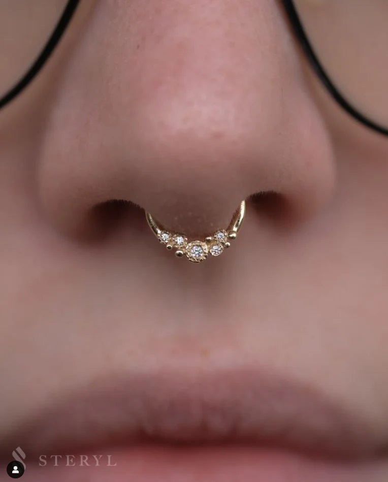 Effervescent – CZ 14K Gold Clicker