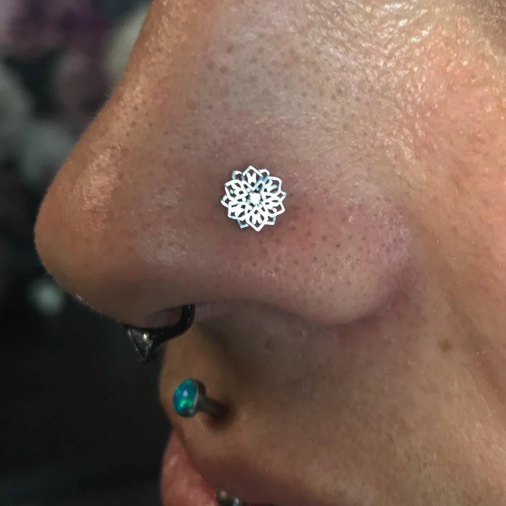 Chloe – 14K Gold & CZ Threadless End