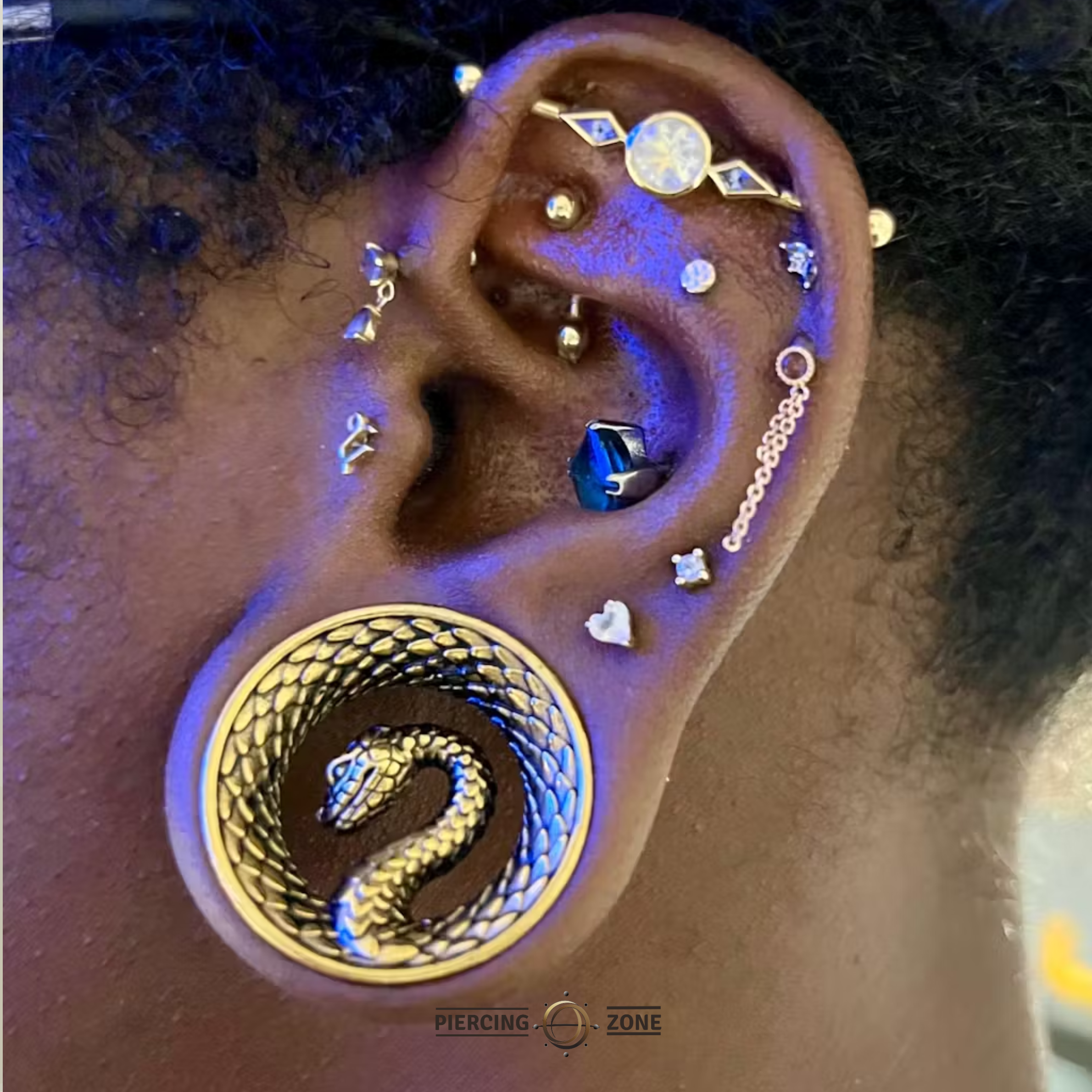 Rainbow Moonstone Heart – 14K Gold Threadless End