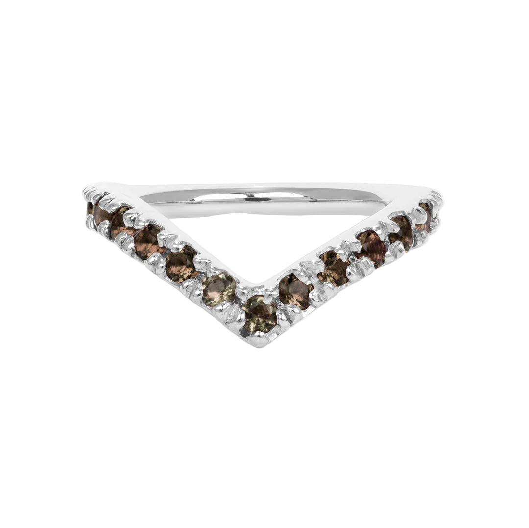 Vivian Seamless Ring – 14K Gold Cup & Divot Design