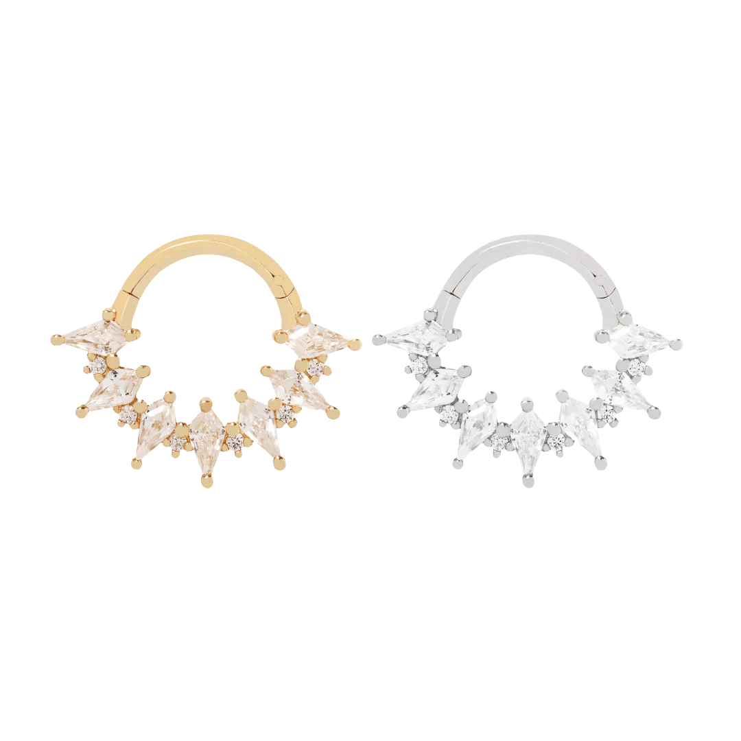 Wonderland Clicker in Yellow and White Gold – Studio Display