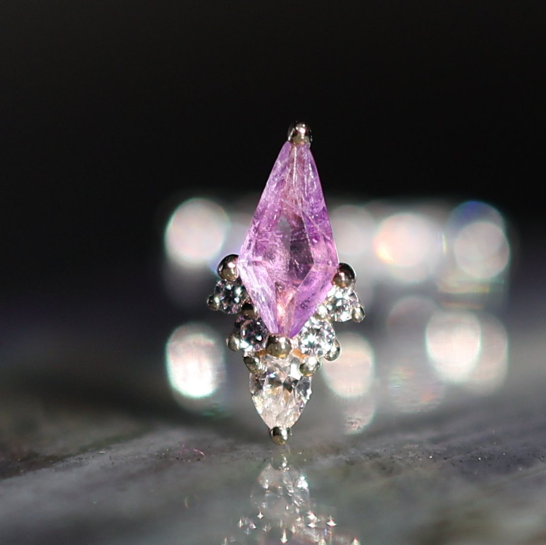 Afterglow – Amethyst & CZ Kite – 14K Gold Threadless End - piercing - zone.com
