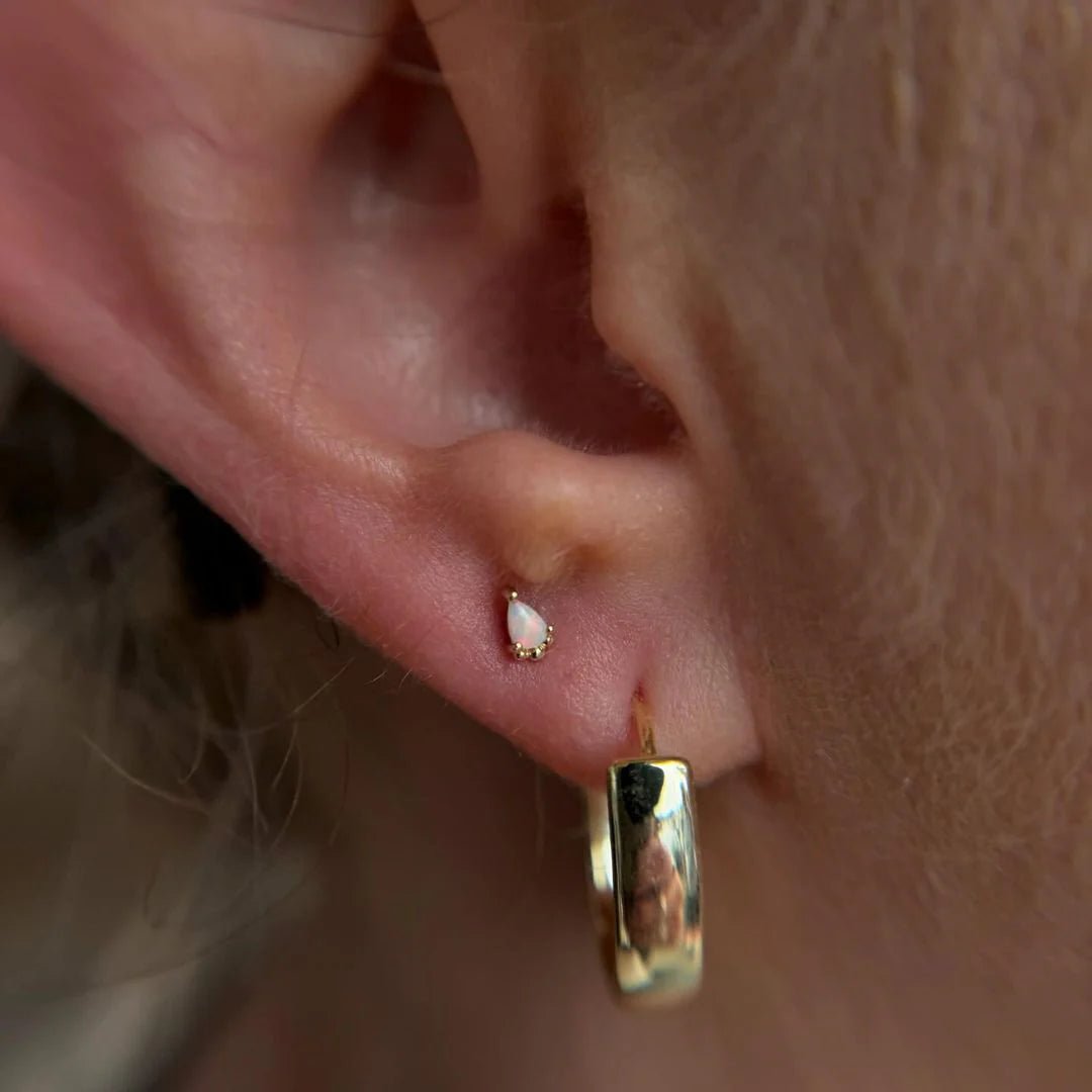 Amani – Opal Pear Beaded – 14K Gold Threadless End - piercing - zone.com