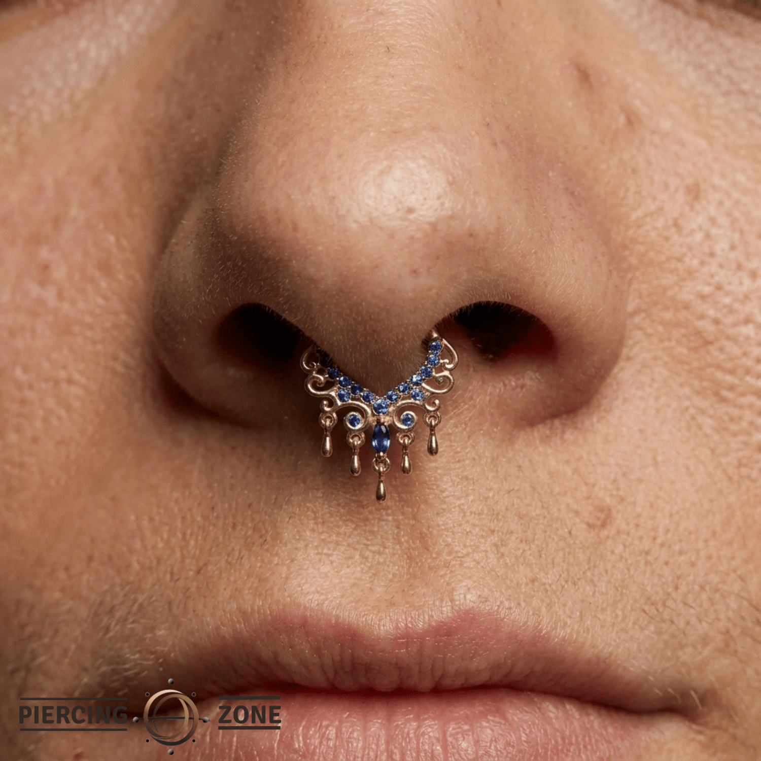 Anaïs Clicker - 14K Gold Lab Blue Sapphire Clicker Ring - piercing-zone.com