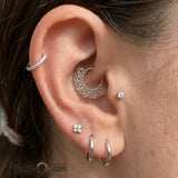 Angelica Seamless Ring – 14K Gold Cup & Divot Design - piercing - zone.com