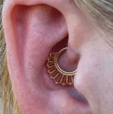 Angelique Seamless Ring – 14K Gold Cup & Divot Design - piercing - zone.com