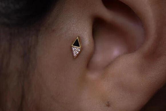 ALMOST FAMOUS - CZ + BLACK AGATE - THREADLESS END piercing-zone.com
